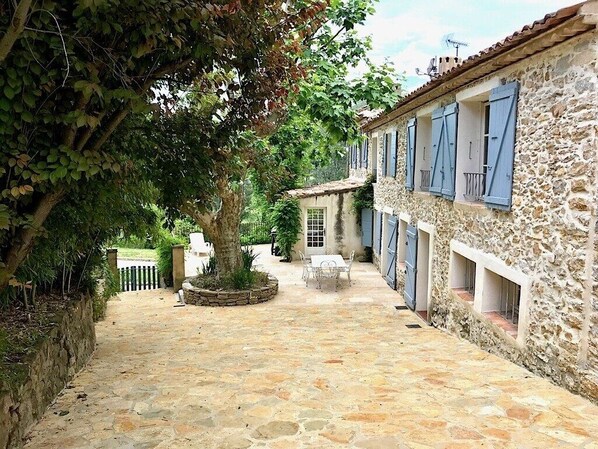 Jardines del alojamiento