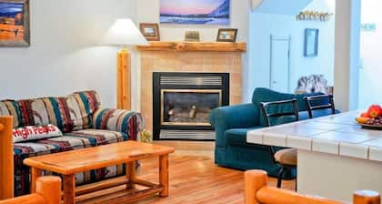 Spacious Townhome with Shuttle Access to Grand Targhee