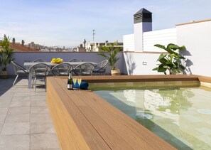 Piscine extérieure (ouverte en saison)