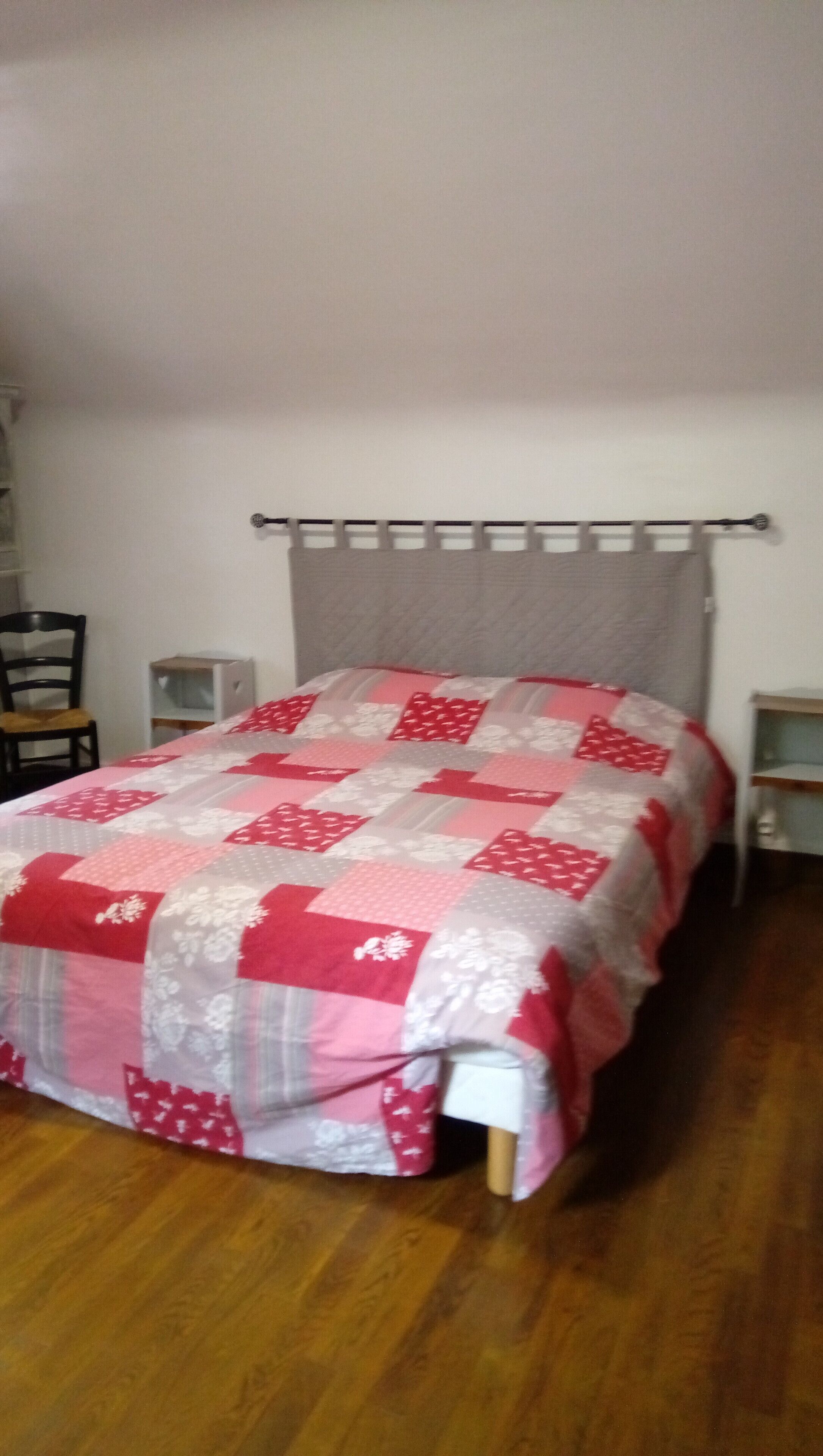 Country house with independent batisse