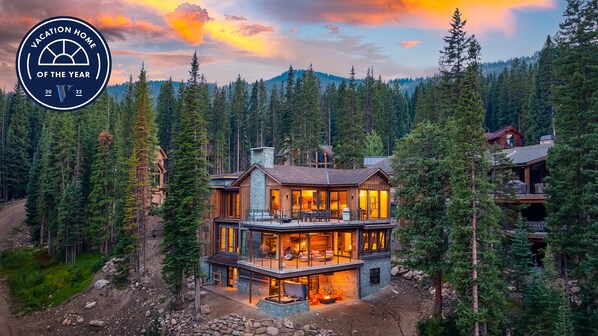 Exterior - Trestle House | Ski Out Your Back Door | WP's Most Stunning Home INSTAGRAM FAMOUS! (Winter Park)