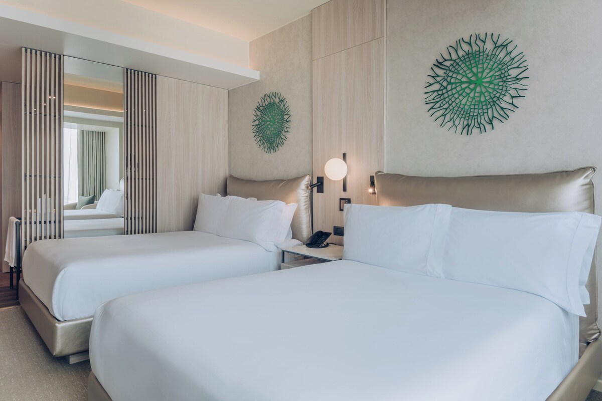 In-room safe, desk, laptop workspace, blackout drapes