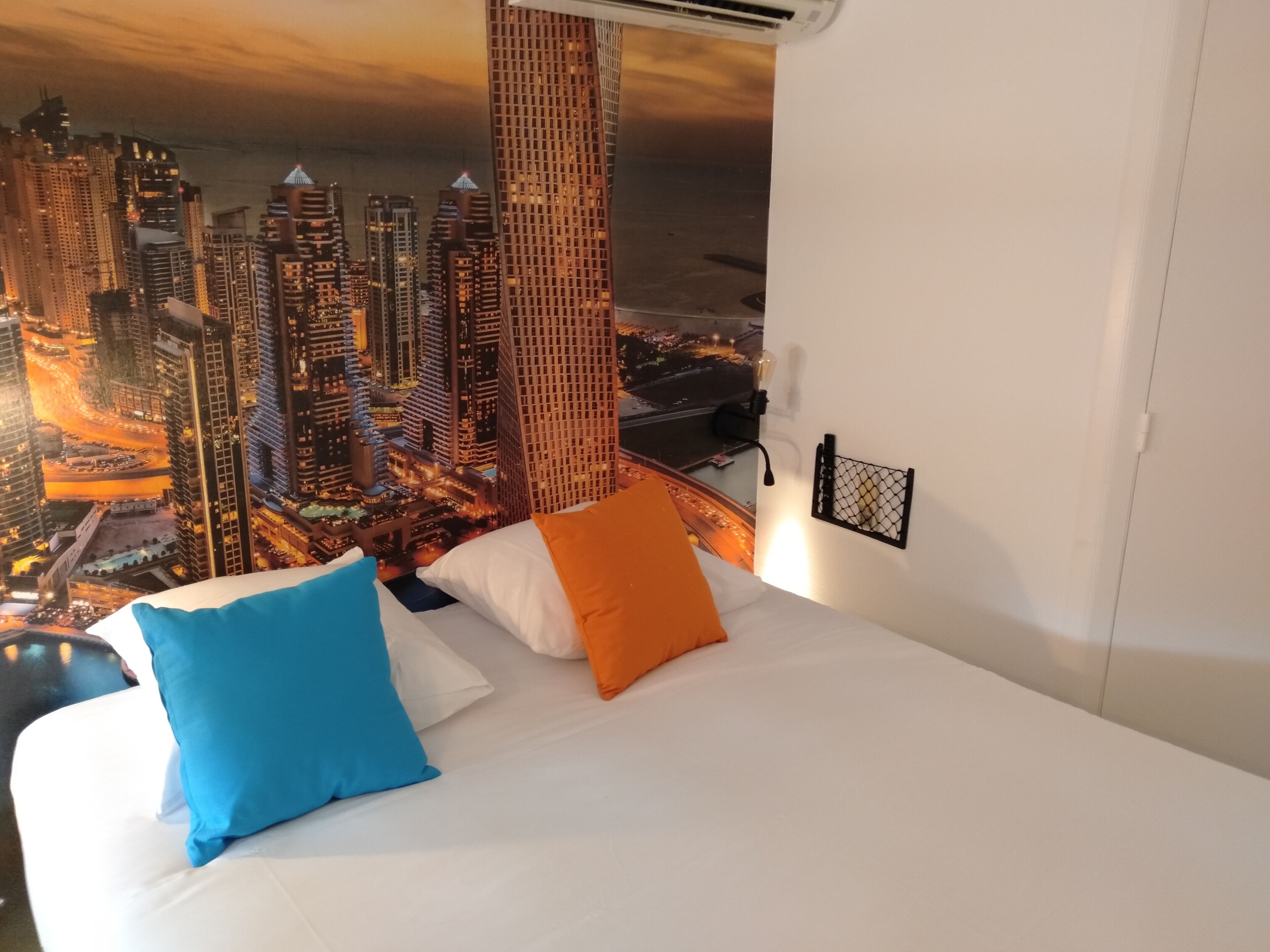 city room | premium bedding, individually decorated, free wifi, bed sheets