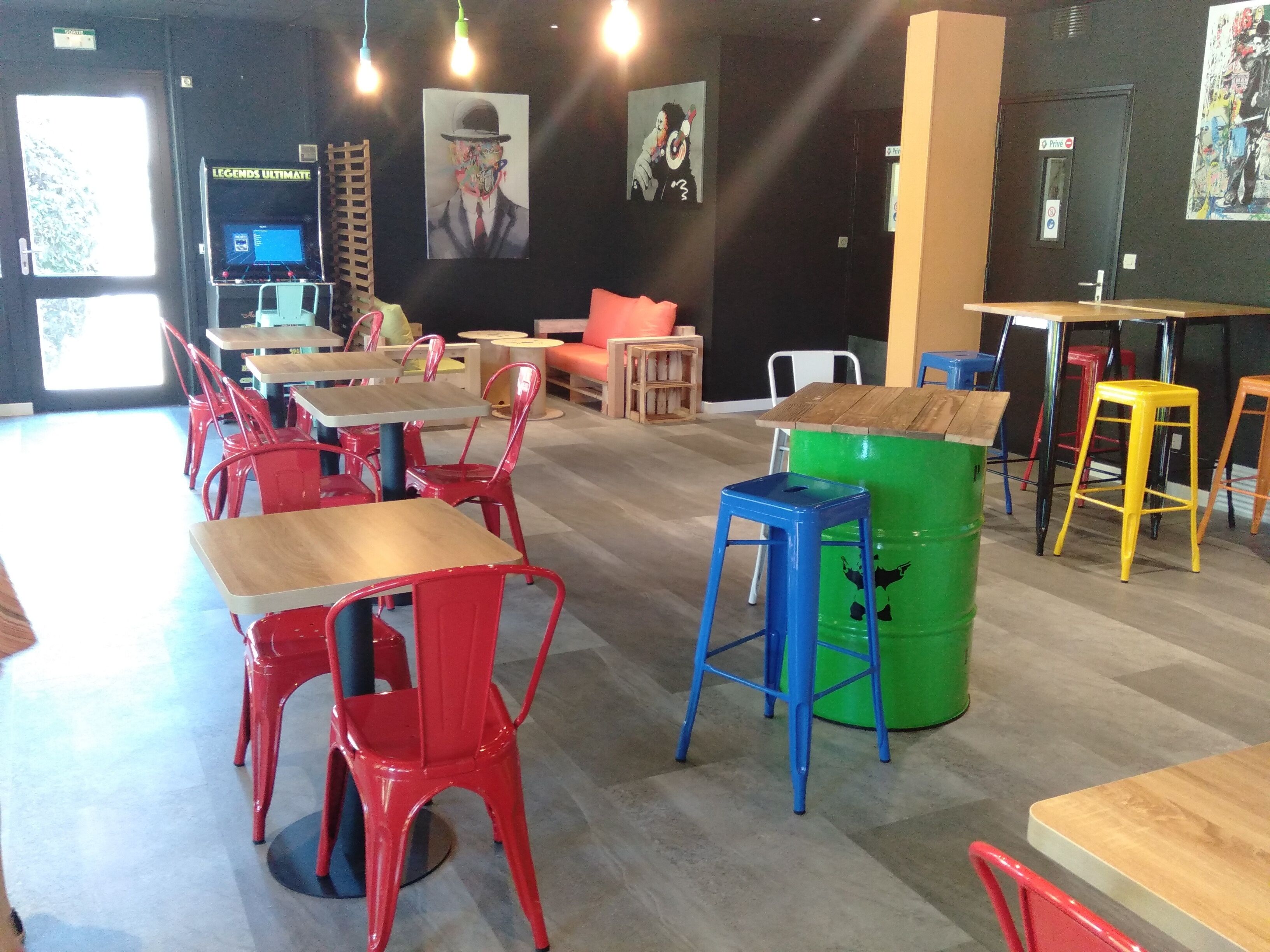 daily buffet breakfast (eur 9 per person)