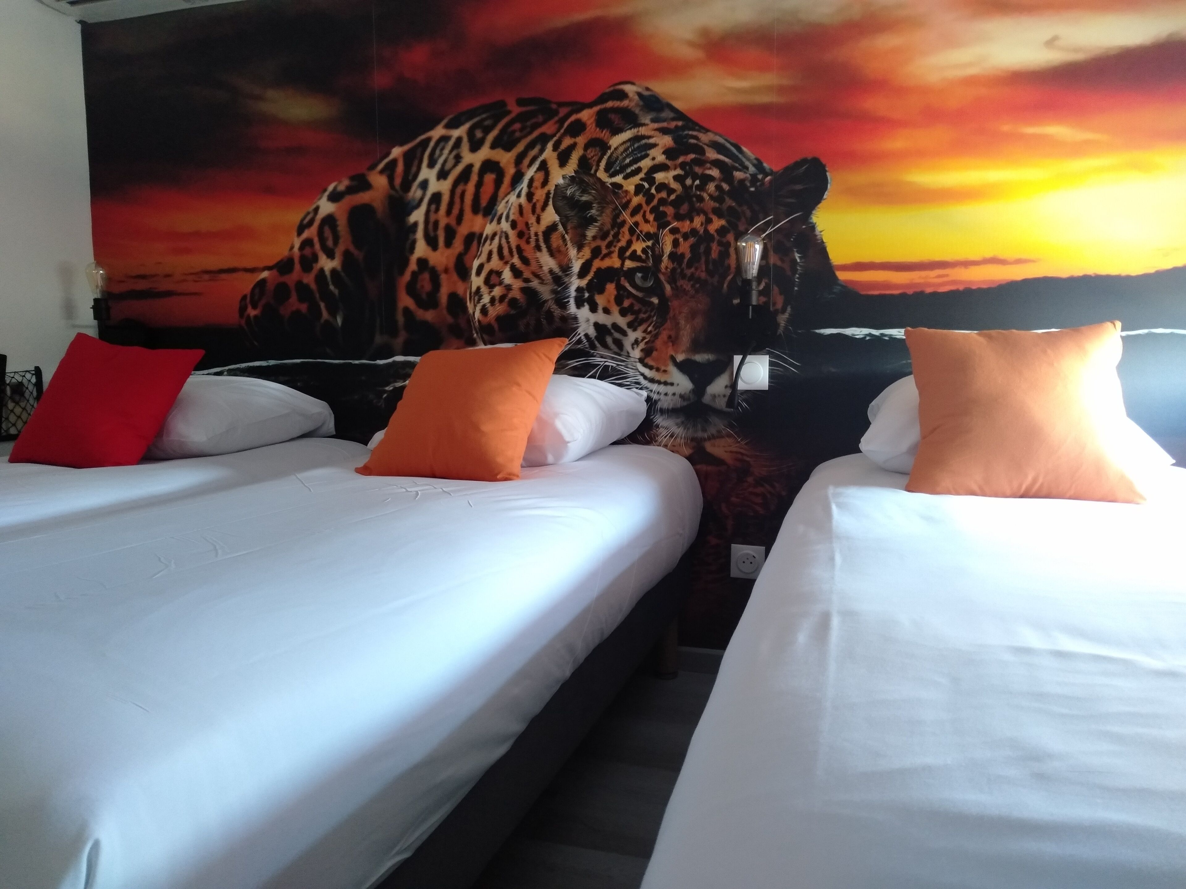 triple room | premium bedding, individually decorated, free wifi, bed sheets