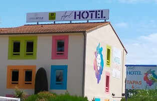 Fachada de la propiedad