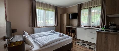 1 bedroom, travel cot, free WiFi, bed sheets