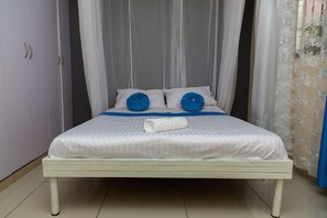 2 habitaciones, tabla de planchar con plancha y wifi gratis
