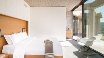 Villa | 4 bedrooms, iron/ironing board, free WiFi, bed sheets