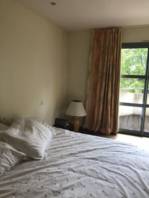 5 chambres, bureau, fer et planche à repasser, Wi-Fi gratuit