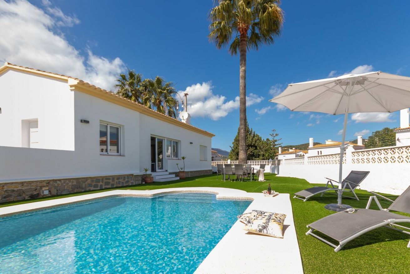 Een verwarmd zwembad