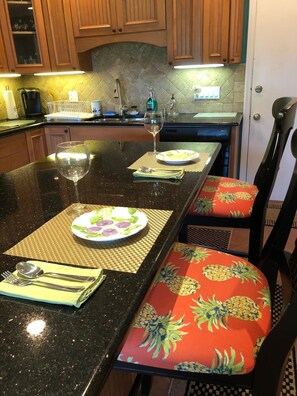 Dining - OV 921 Golf Course View Condo - Paradise Rental in Ocean Village (FORT PIERCE)