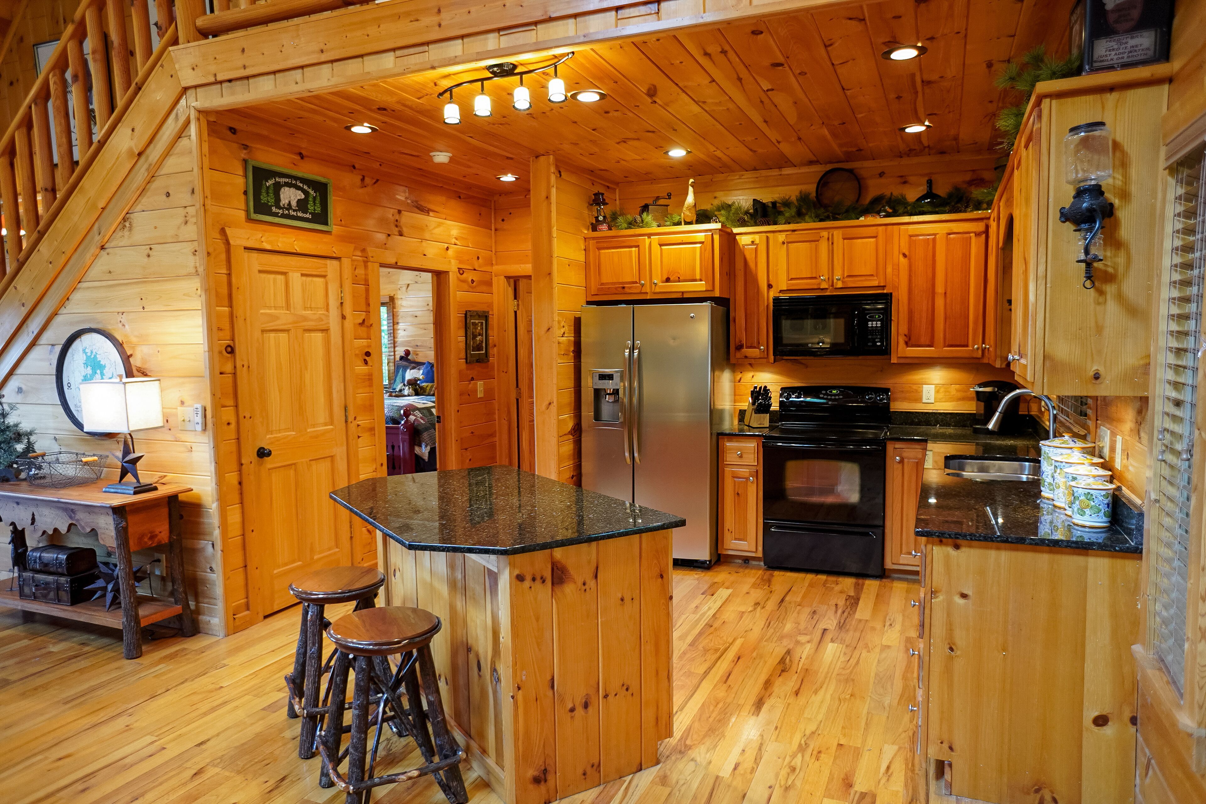 Amazing Panoramic Views, Video Tour, Hot Tub, 10 mins to Blue Ridge!
