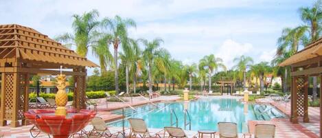 Piscine extérieure, piscine chauffée