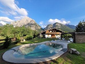 Innenpool, Außenpool