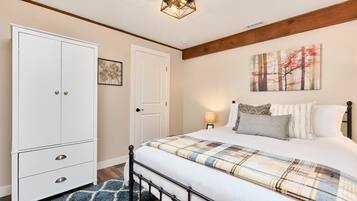 2 habitaciones, tabla de planchar con plancha, wifi y ropa de cama