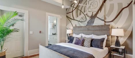 3 habitaciones, tabla de planchar con plancha y cuna de viaje