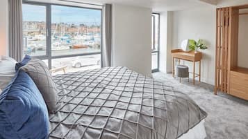 4 slaapkamers, een strijkplank/strijkijzer, gratis wifi, beddengoed