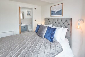 4 bedrooms, iron/ironing board, free WiFi, bed sheets - Host & Stay | Coastal Townhouse (Whitby)