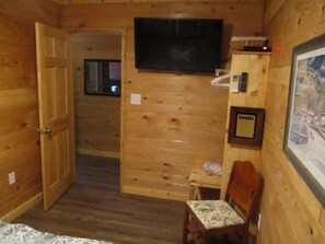 1 soverom, strykejern/-brett, wi-fi (inkludert) og sengetøy