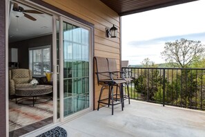 Terrace/patio - 51-05 Lake view unit Close to SDC Indoor/Outdoor pools (Branson)