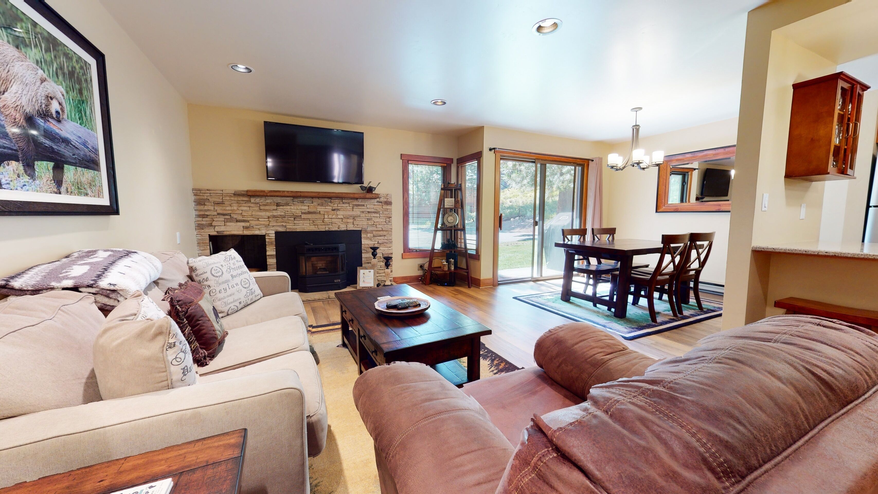 Snowcreek I 13 Mountain Views, Washer Dryer, Beautiful Quiet Community by Redawning