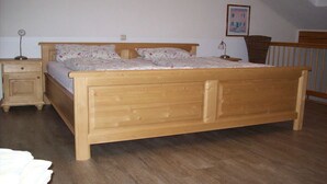2 bedrooms, free WiFi - Comfort apartment Schönblick for 5 pers. with great view & view of the Silberberg (Bodenmais)