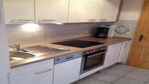 Coffee/tea maker, fridge, microwave, stovetop - Comfort apartment Schönblick for 5 pers. with great view & view of the Silberberg (Bodenmais)