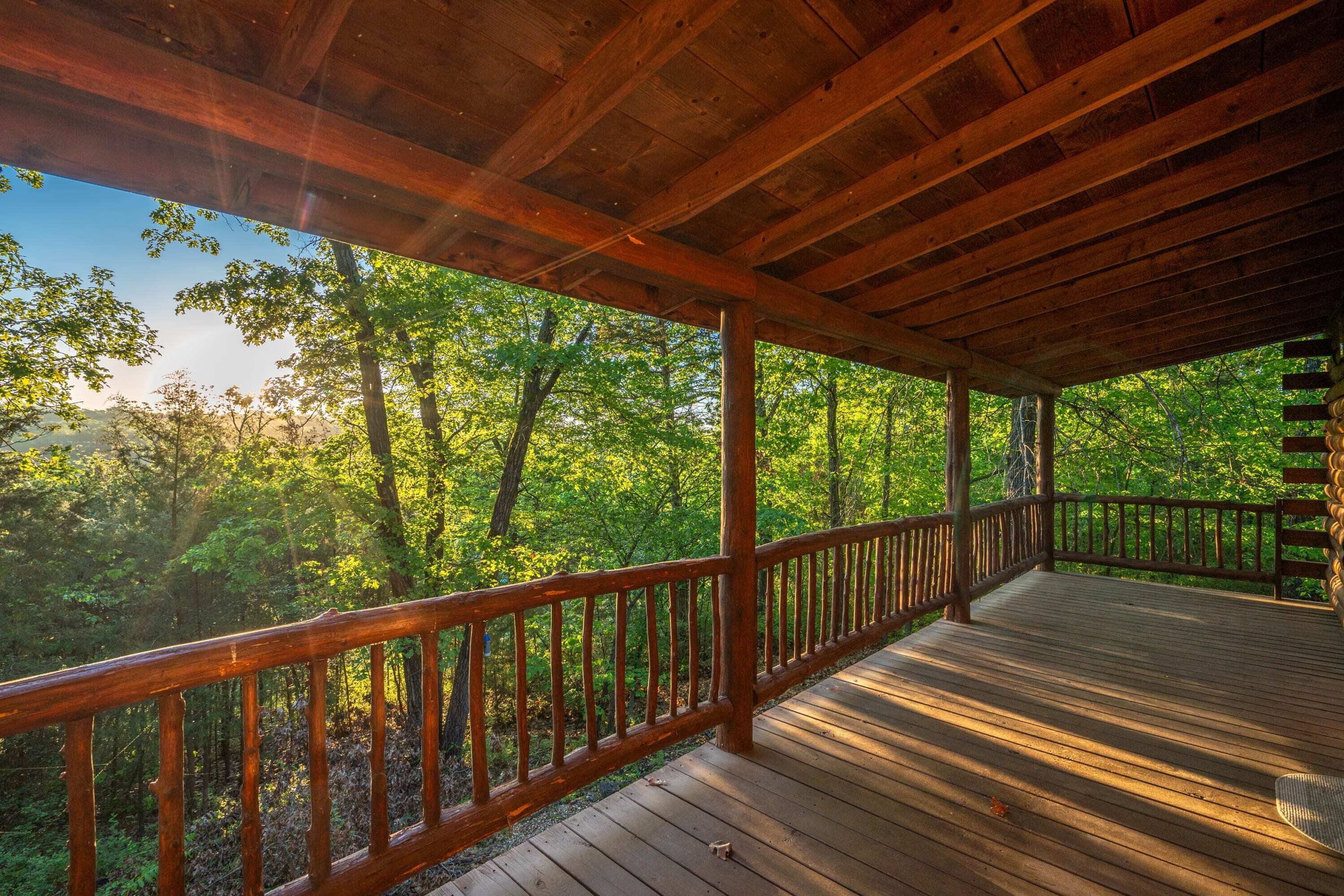 Cabin In The Woods! Minutes from Branson Landing
