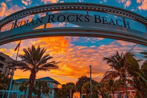 Unclassified image, 3 of 63, button