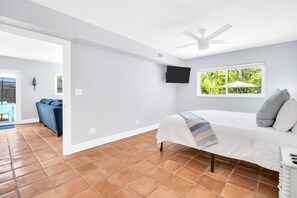 Unclassified image, 2 of 63, button