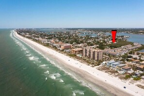 Beach nearby - ★ Beach Escape • Heated Pool • Golf Cart • Pets OK (Indian Rocks Beach)