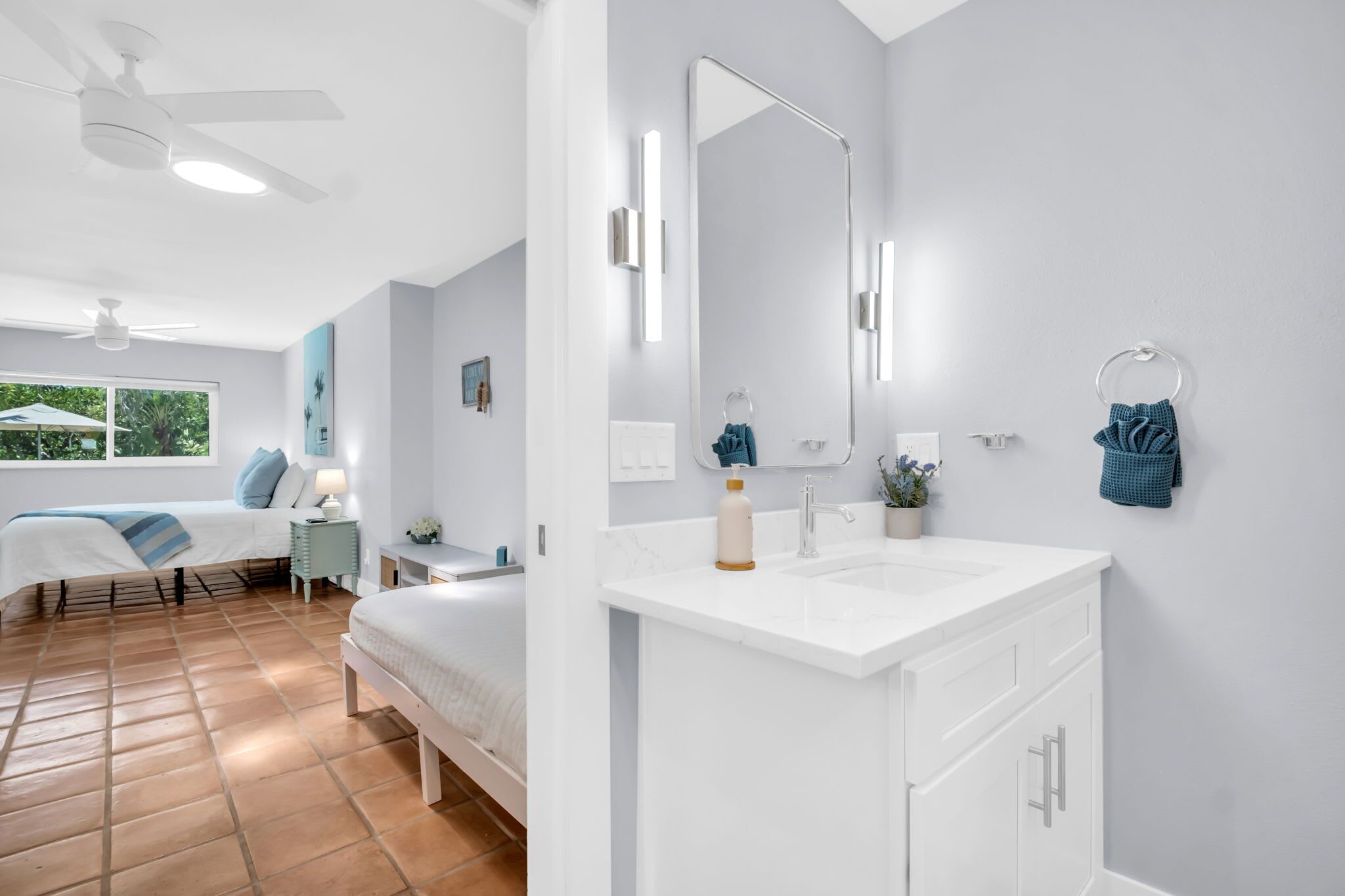 3 bedrooms, desk, iron/ironing board, travel crib