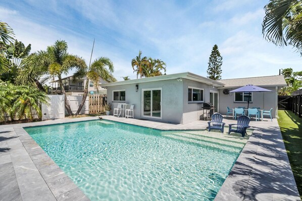 Pool - ★ Beach Escape • Heated Pool • Golf Cart • Pets OK (Indian Rocks Beach)