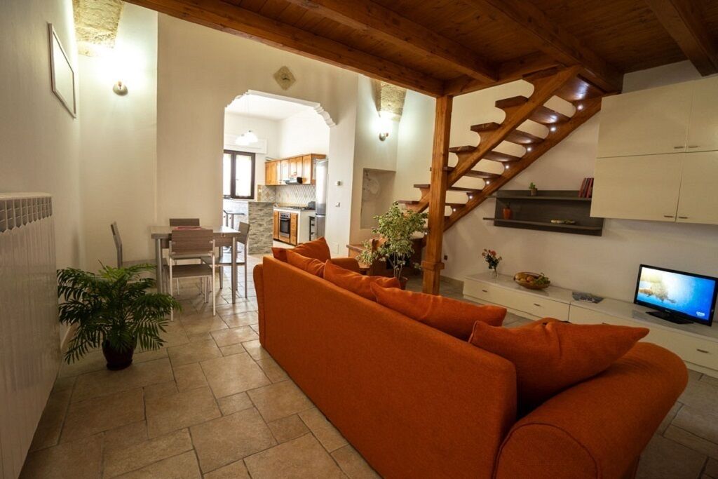 IENTU house three minutes from the beach suitable for families