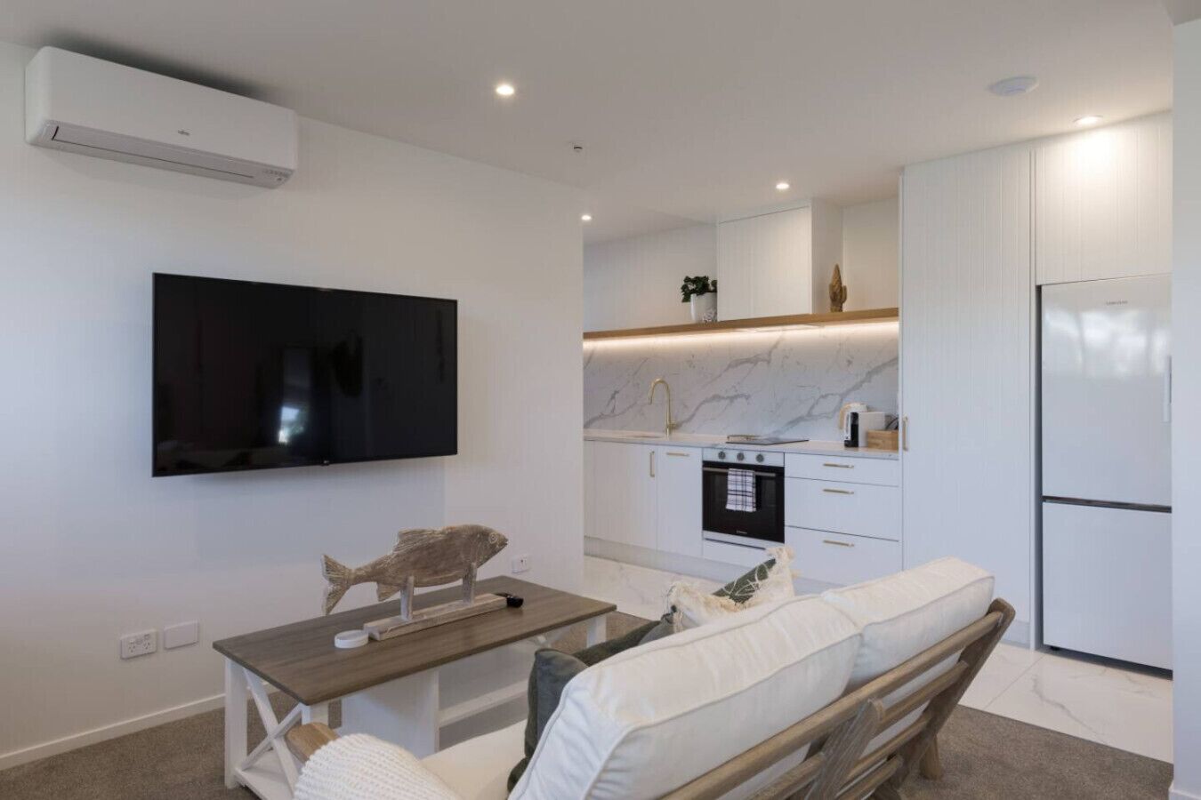 TV, Netflix, streaming services