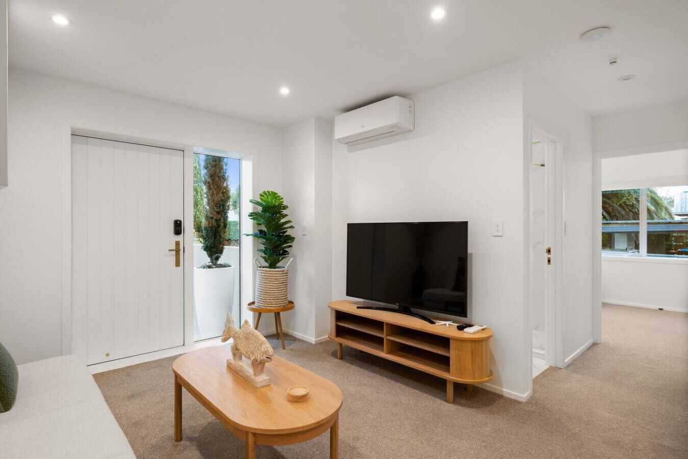 TV, Netflix, streaming services