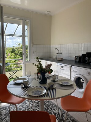 Dining - LE BEAUREGARD (La Rochelle)