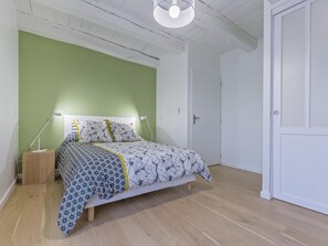 1 bedroom, iron/ironing board, travel crib, WiFi - Comfort and Nature Cottage (Chef-Boutonne)