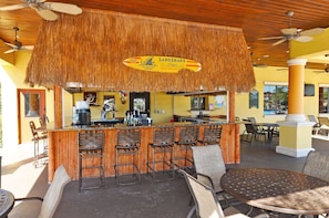 Bar (en la propiedad)