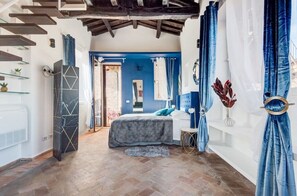 3 bedrooms, iron/ironing board, free WiFi