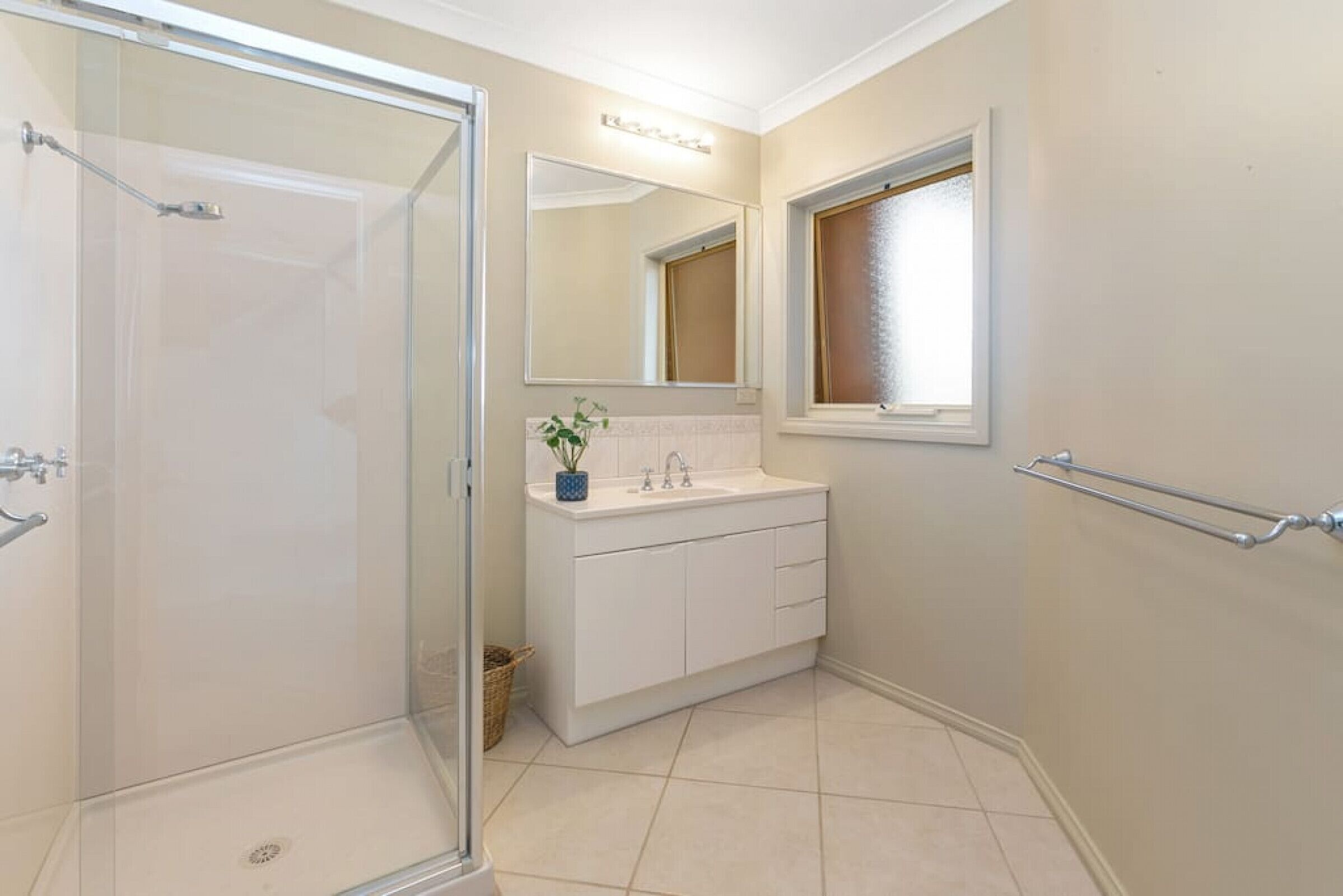 MAJESTIC VIEWS BEACH HOUSE -Ocean views sleeps 10