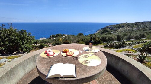 Villa Resta - Ampio Giardino e Splendida Vista Mare Panoramica