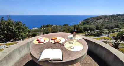 Villa Resta – Private Garden with Stunning Sea Views