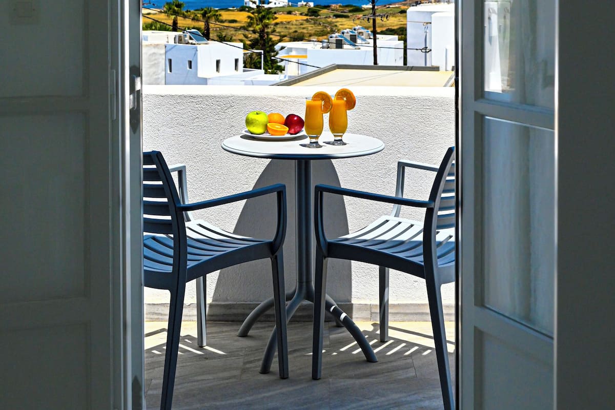 Maisonette street side | Vista desde la habitación