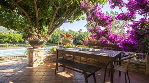 Outdoor dining - Villa Agapi Stone built Cretan style property (rethymno)