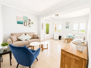 TV, fireplace - Beautifull villa with sea views in La Florida (Denia)