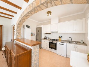 Fridge, oven, dishwasher, coffee/tea maker - Beautifull villa with sea views in La Florida (Denia)