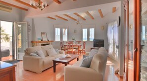 TV, fireplace - Beautifull villa with sea views in La Florida 4 p. (Denia)