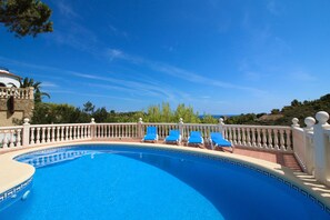 Pool - Beautifull villa with sea views in La Florida 4 p. (Denia)